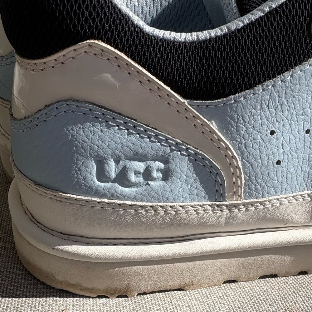 UGG Highland Sneakers - size 8.5 - Picture 11 of 12